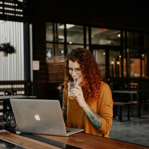 无纸化会议新纪元开启：快会务智能系统，让会议更便捷