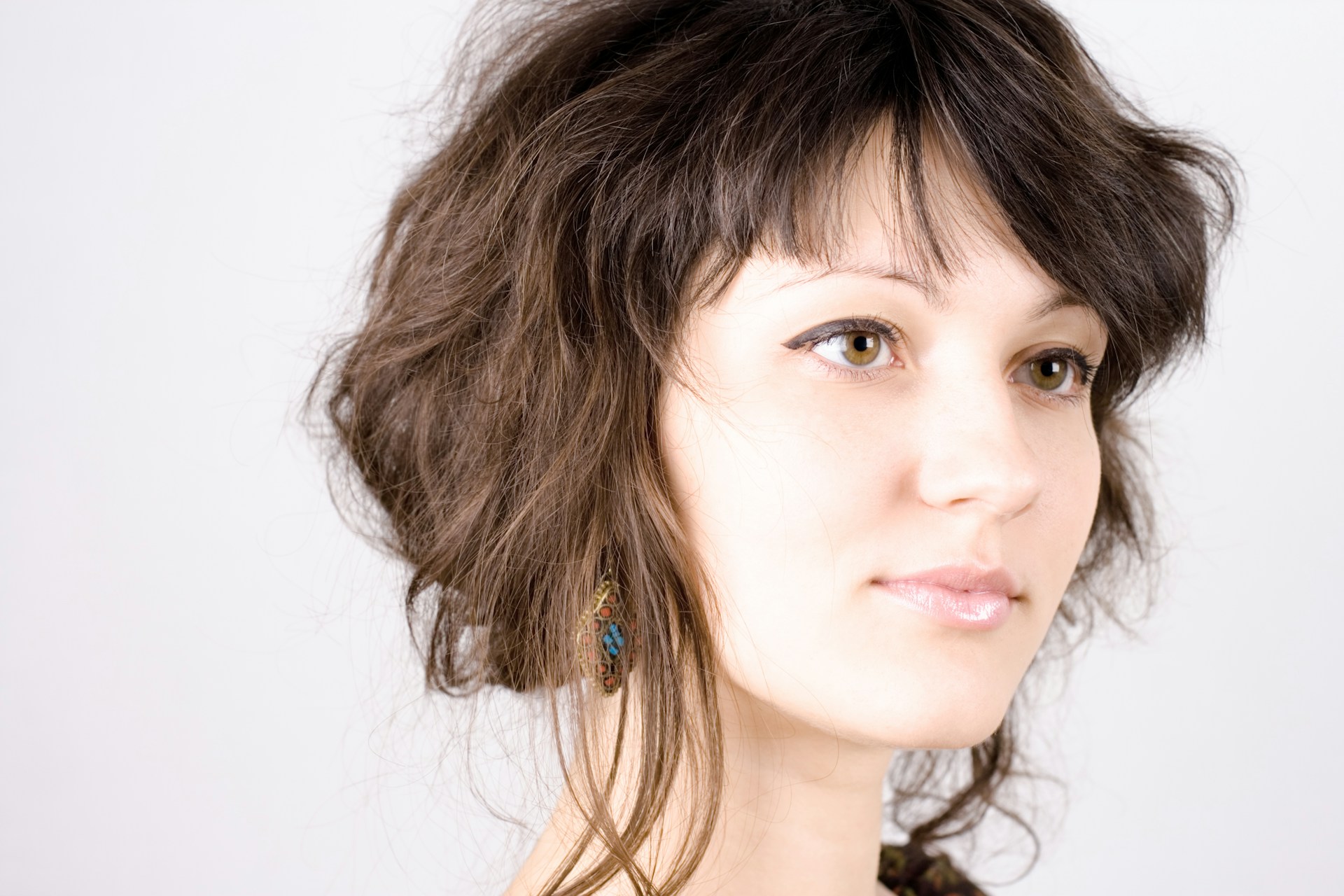 <p>当然可以。以某大型国际会议为例，该会议在引入快会务智能会议管理系统后，签到效率提高了80%，资料分发时间缩短了50%。同时，参会者的满意度也大幅提升。这充分展示了快会务系统在提升会议组织效率和优化参会体验方面的显著效果。（更多实际案例，可前往“快会务·案例精选栏目”进行搜索查阅）</p>