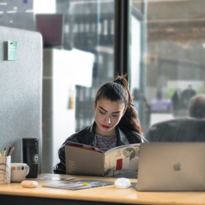 《会议管理艺术：如何平衡会议效率与参与度》