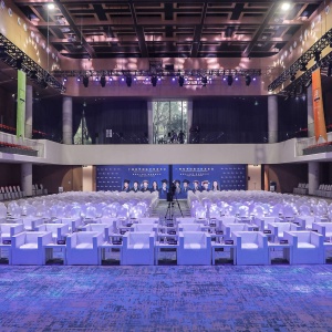 智能会议管理系统：数据驱动的会务决策引擎