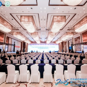 告别签到拥堵，快会务让会议井然有序